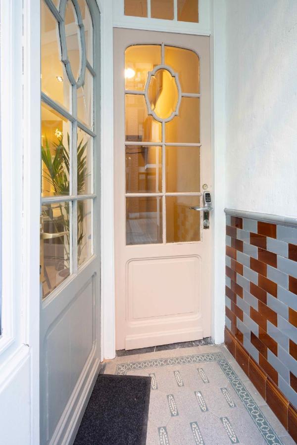 Shway - The Light Blue Parrot Appartement Antwerpen Buitenkant foto